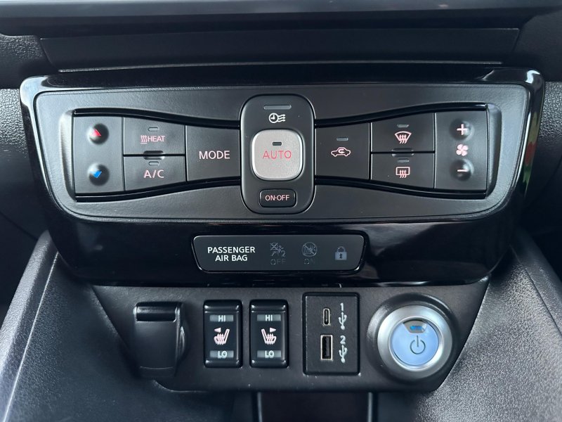 NISSAN LEAF