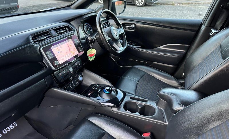 NISSAN LEAF