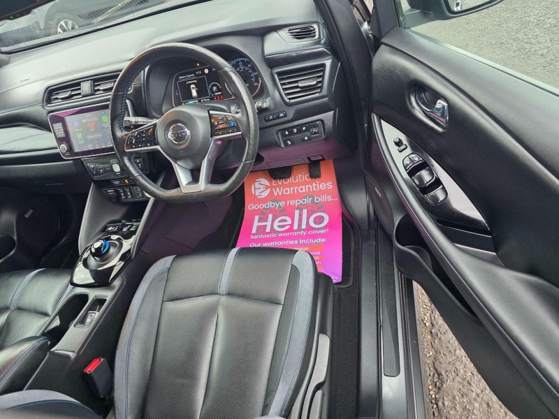 NISSAN LEAF