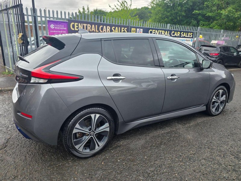 NISSAN LEAF