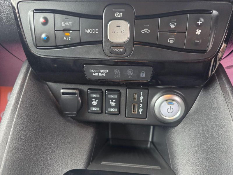 NISSAN LEAF