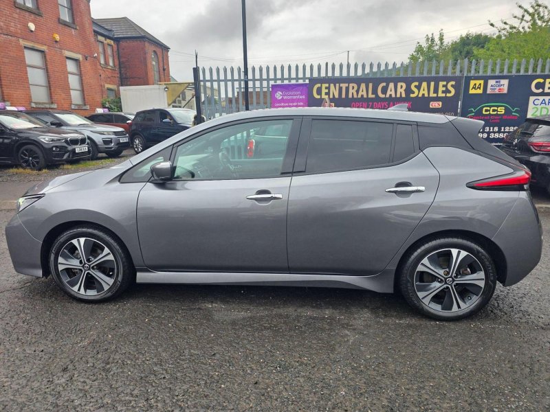 NISSAN LEAF