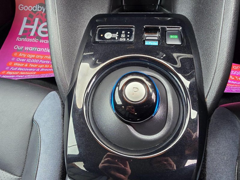NISSAN LEAF